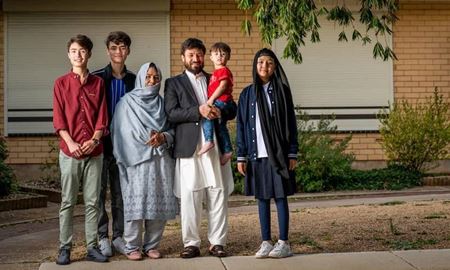 جمع شدن خانواده افغان پس از 10 سال در آدلاید استرالیای جنوبی