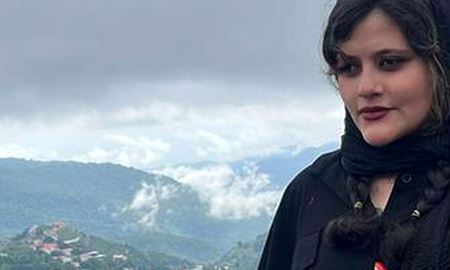 مهسا امینی از بازداشت‌شدگان گشت ارشاد در ایران جان خود را از دست داد