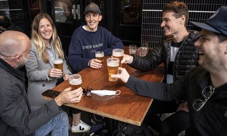 جشن روز آزادی پس از 107 روز قرنطینه طاقت‌فرسای کووید-19 در سیدنی