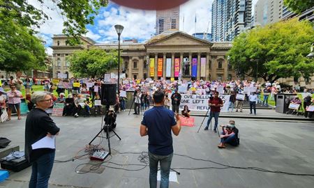 تجمع گروه‌های حقوق بشری استرالیا درحمایت از پناهندگان  این کشور 