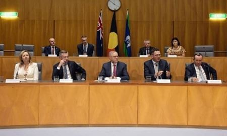 بررسی یک همه‌پرسی در نخستین نشست کابینه ملی استرالیا در سال 2023