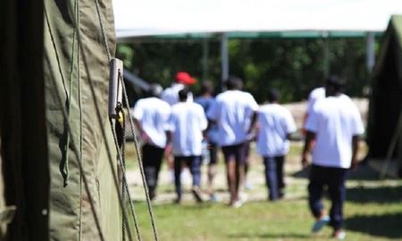 پیشنهاد حزب سبزهای استرالیا برای اسکان موقت پناهجویان نائورو و پاپوآ گینه نو