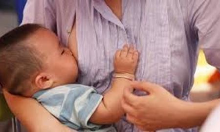 اخراج یک زن از جلسه دادگاه به دلیل شیردادن به نوزادش در ایالت ویکتوریای استرالیا