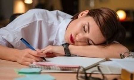 افزایش ۵۰درصدی بازده مغز، با ۵دقیقه خواب بین کار