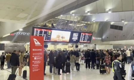 تاخیر طولانی مسافران در فرودگاه ملبورن، به دلیل مسائل امنیتی