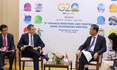 دیدار وزرای خزانه‌داری استرالیا و چین با هدف توسعه روابط دو کشور