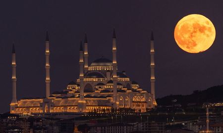 مشاهده دو ابر ماه طی ماه آگوست 2023 در استرالیا