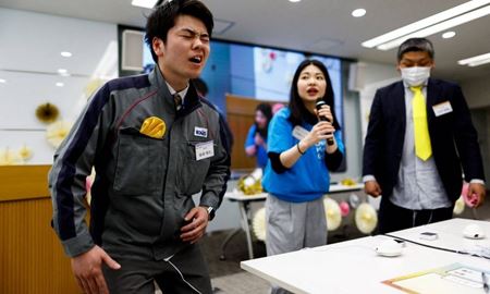 تجربه «درد شبیه‌سازی‌شده قاعدگی» توسط کارمندان مرد ژاپنی