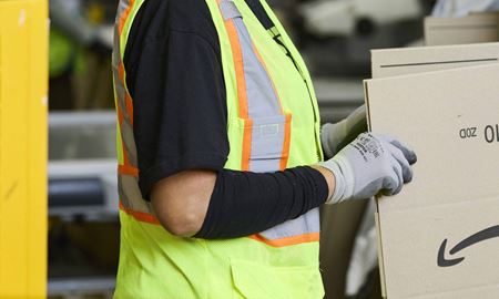 فرصت شغلی جدید در استرالیا: آمازون ۱۸۰۰ نیروی کار فصلی استخدام می‌کند