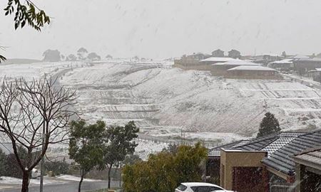 سرمای غیرمنتظره بهاری؛ برف ارتفاعات استرالیا را سفیدپوش کرد!