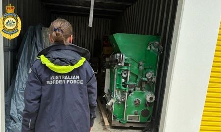 کشف دستگاه بزرگ تولید 3.6 میلیون نخ سیگار در روز در سیدنی