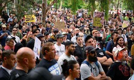 تجمع اعتراضی در سیدنی علیه خشونت پلیس؛ معترضان خواستار استعفای نخست‌وزیر ایالتی شدند